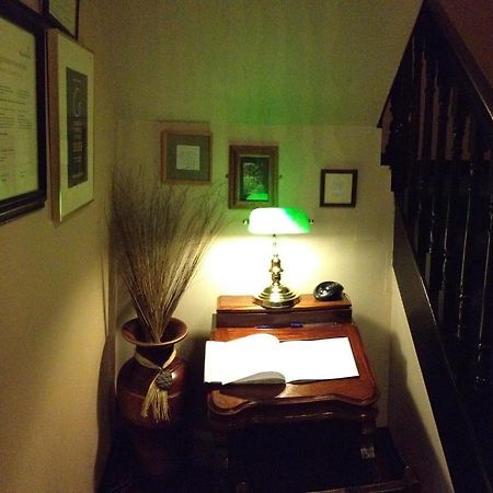 Virginia'S Guesthouse Кенмеър Екстериор снимка