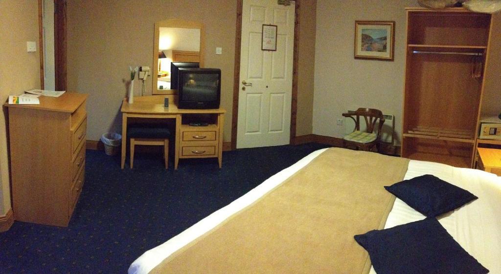 Virginia'S Guesthouse Кенмеър Стая снимка