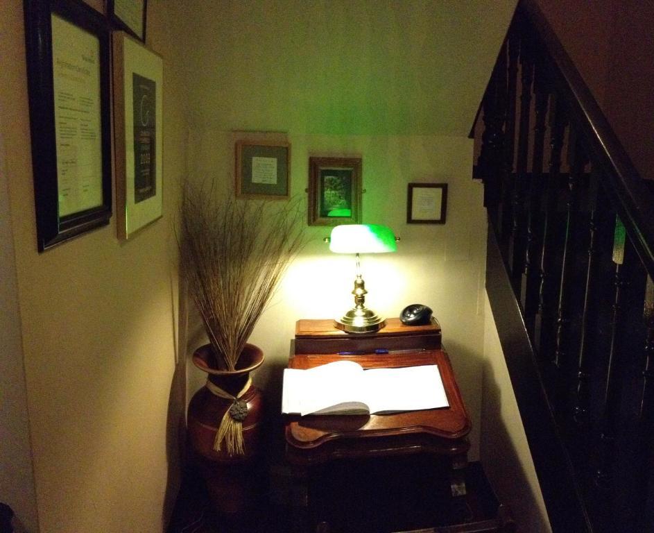 Virginia'S Guesthouse Кенмеър Екстериор снимка