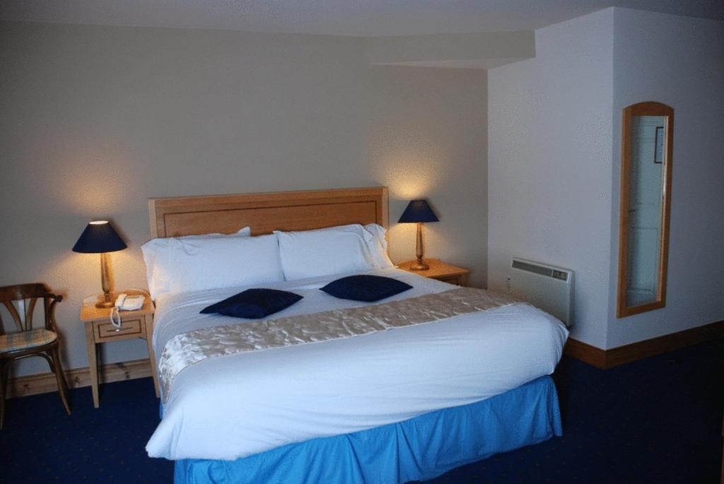 Virginia'S Guesthouse Кенмеър Екстериор снимка